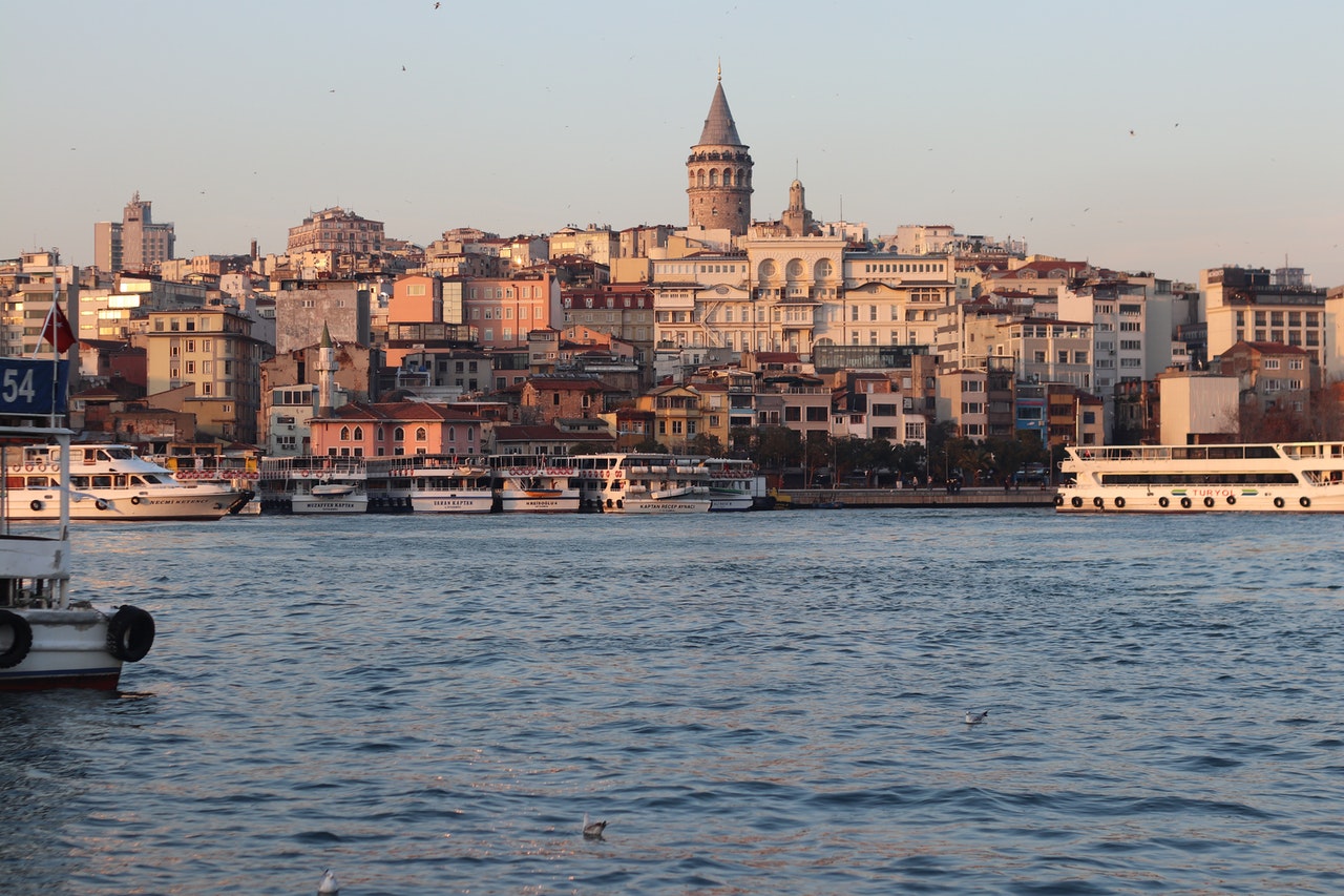 Переезд в Турцию на ПМЖ: правила выдачи, особенности подачи документов