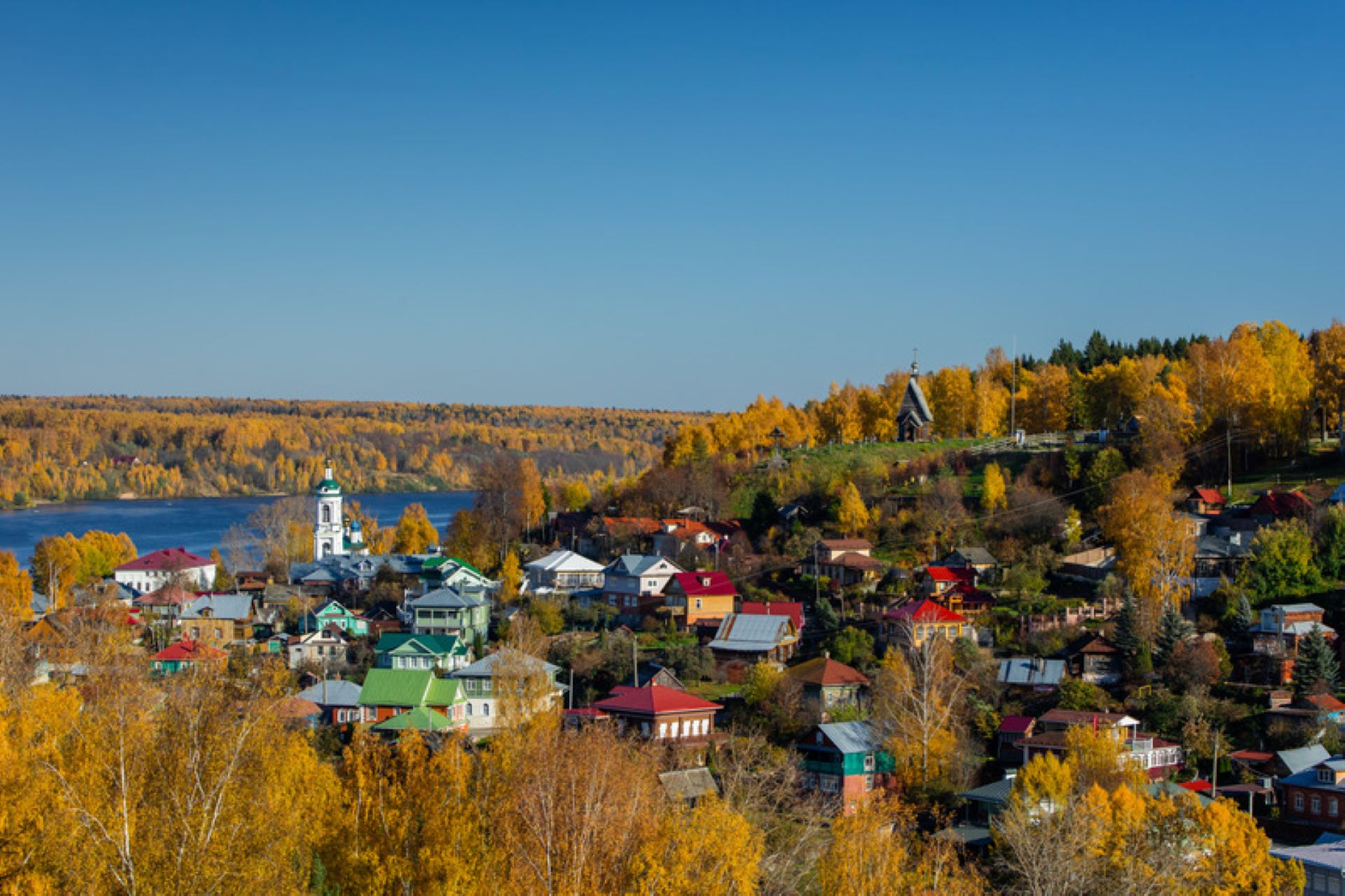 Золотая осень в России: 5 мест с красивыми пейзажами